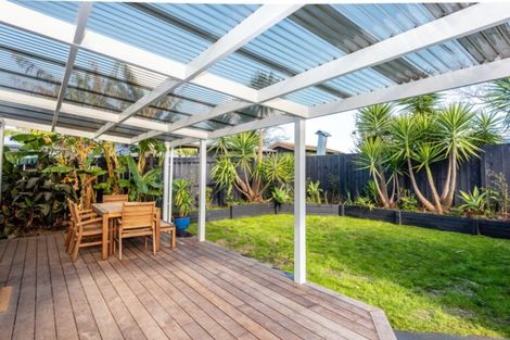 Photo of property in 8 Root Street, Gisborne, 4010