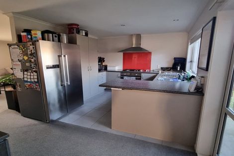 Photo of property in 16 Diamond Grove, Brown Owl, Upper Hutt, 5018