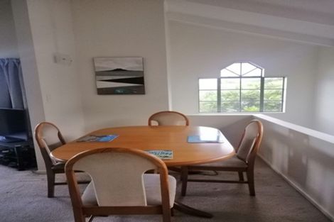 Photo of property in 2/33 Wolsley Avenue, Milford, Auckland, 0620