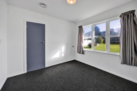 Photo of property in 10 Ramanui Avenue, Hawera, 4610