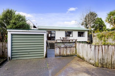Photo of property in 2/20 Kamara Road, Glen Eden, Auckland, 0602