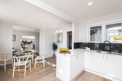 Photo of property in 43 Horokiwi Road West, Newlands, Wellington, 6037