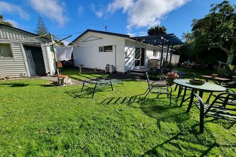 Photo of property in 5a Tawa Terrace, Tawa, Wellington, 5028