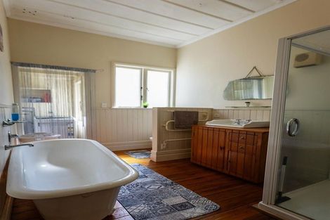 Photo of property in 106 Calliope Road, Stanley Point, Auckland, 0624