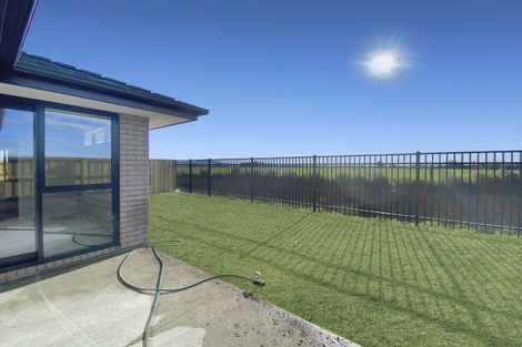 Photo of property in 30 Ellmers Street, Woodend, 7691