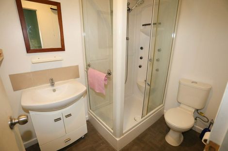 Photo of property in 124 Memorial Avenue, Burnside, Christchurch, 8053