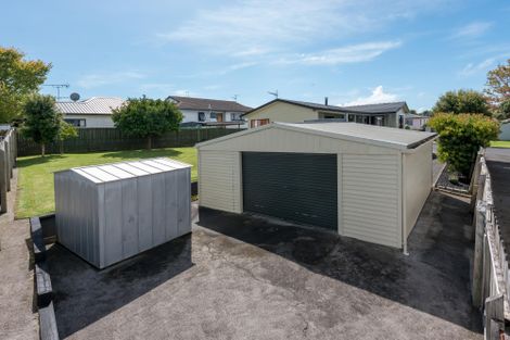Photo of property in 7 Coubray Place, Botany Downs, Auckland, 2010