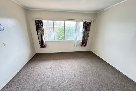 Photo of property in 1/130 Te Atatu Road, Te Atatu South, Auckland, 0610