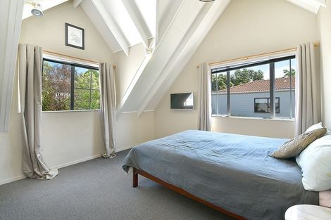 Photo of property in 16 Kenneth Hopper Place, Manly, Whangaparaoa, 0930