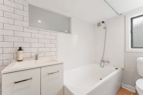 Photo of property in 75 Stanmore Bay Road, Stanmore Bay, Whangaparaoa, 0932