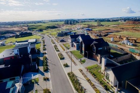 Photo of property in 10 Uatoto Road, Clarks Beach, 2122