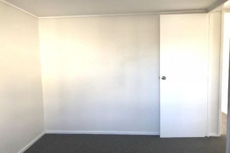 Photo of property in 1 Wai Iti Place, Clendon Park, Auckland, 2103