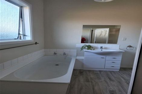 Photo of property in 179 Palmers Road, New Brighton, Christchurch, 8083