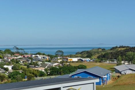 Photo of property in 10 Freyja Crescent, Coopers Beach, 0420