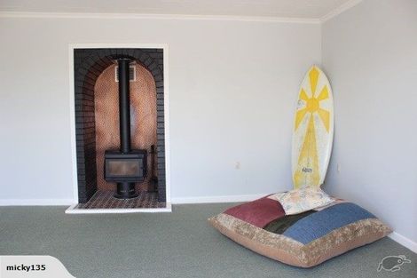 Photo of property in 24 Carthew Street, Okato, 4335