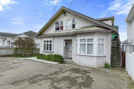 Photo of property in 87 Queens Drive, Lyall Bay, Wellington, 6022