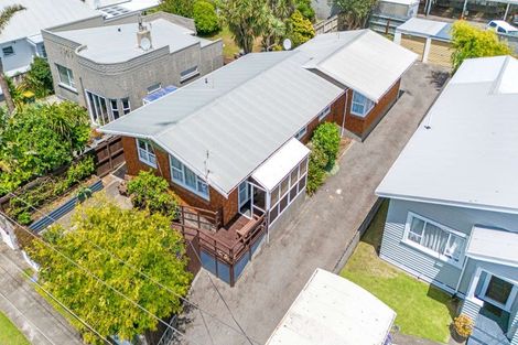 Photo of property in 10 Vogel Street, Fitzroy, New Plymouth, 4312