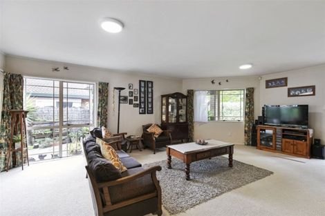 Photo of property in 6 Waimoko Glen, Swanson, Auckland, 0612