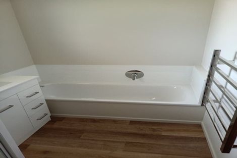 Photo of property in 25 Crownhill Street, Spotswood, New Plymouth, 4310