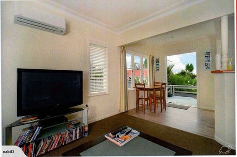 Photo of property in 53 Matai Road, Stanmore Bay, Whangaparaoa, 0932