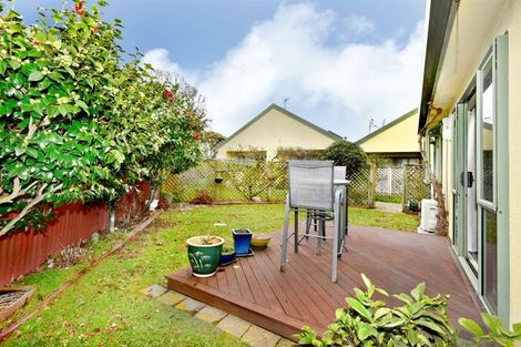 Photo of property in 4/90 Hawke Street, New Brighton, Christchurch, 8083