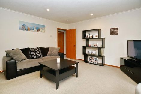 Photo of property in 2/38 Chipping Lane, Redwood, Christchurch, 8051