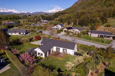 Photo of property in Butel Park, 30 Essex Avenue, Arrowtown, 9302