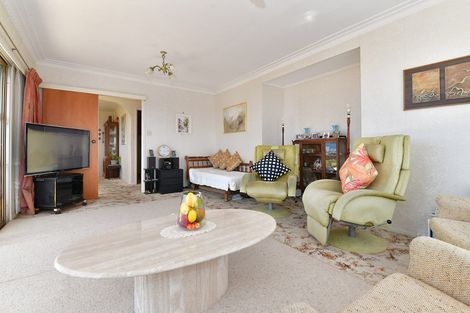 Photo of property in 236 Whangaparaoa Road, Red Beach, 0932