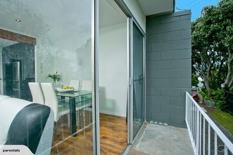 Photo of property in 6/16 Rutland Road, Stanley Point, Auckland, 0624