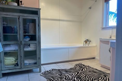 Photo of property in 2 Hillside Terrace, Saint Johns Hill, Whanganui, 4500