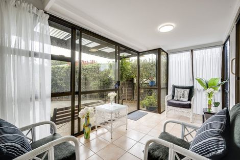 Photo of property in 2/30 Ngarimu Crescent, Taradale, Napier, 4112