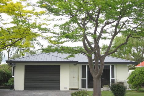 Photo of property in 9 Sheraton Place, Redwood, Christchurch, 8051