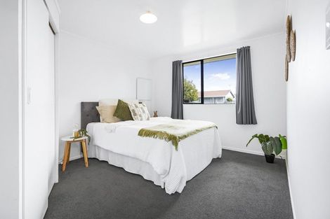 Photo of property in 1 Oak Avenue, Nawton, Hamilton, 3200