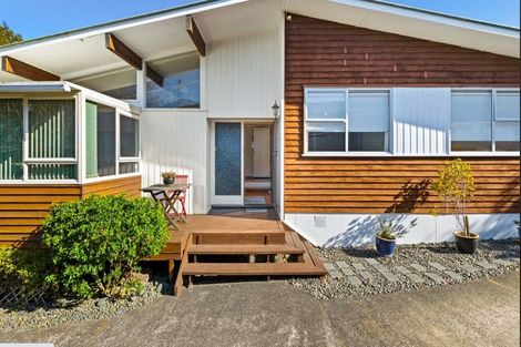 Photo of property in 23 Finlow Drive, Te Atatu South, Auckland, 0610