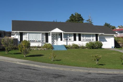 Photo of property in 54 Kingsley Street, Stokes Valley, Lower Hutt, 5019