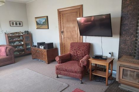 Photo of property in 114 Tasman Street, Karoro, Greymouth, 7805