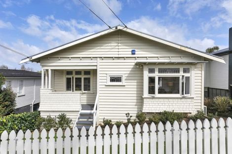 Photo of property in 50 Westmere Crescent, Westmere, Auckland, 1022