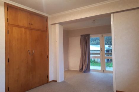 Photo of property in 166 Roslyn Road, Levin, 5510