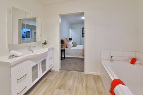 Photo of property in 72 Barrington Street, Somerfield, Christchurch, 8024