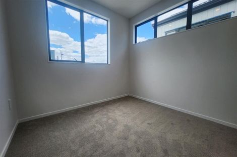 Photo of property in 17 John Gray Street, Papakura, 2110