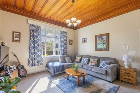 Photo of property in 15 Watts Street, Waipawa, 4210