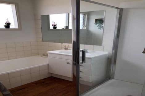 Photo of property in 105 Sunrise Avenue, Murrays Bay, Auckland, 0630