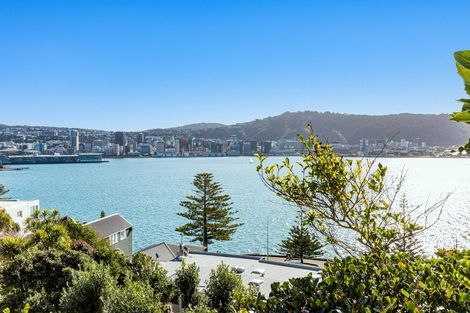 Photo of property in 334 Oriental Parade, Oriental Bay, Wellington, 6011