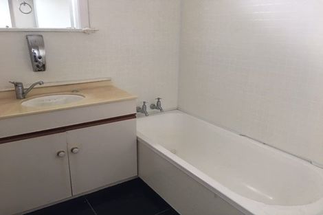 Photo of property in 17 Beaumonts Way, Manurewa, Auckland, 2102