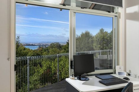 Photo of property in 32 Te Araroa Drive, Paremoremo, Auckland, 0632