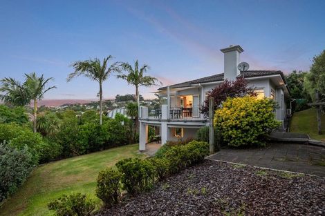 Photo of property in 71 William Bayes Place, Red Beach, 0932