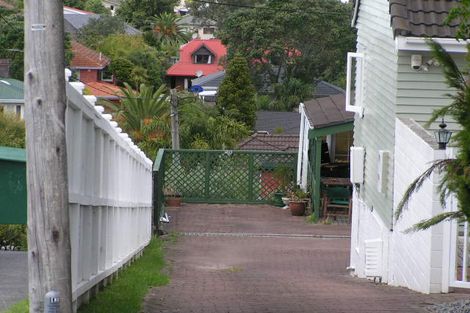 Photo of property in 2/28 Onepoto Road, Hauraki, Auckland, 0622