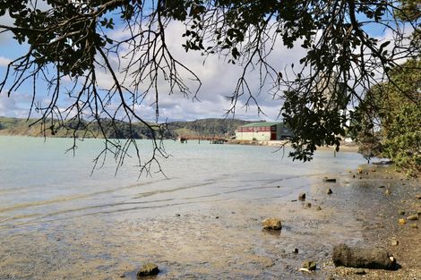 Photo of property in 80 Wallis Street, Raglan, 3225