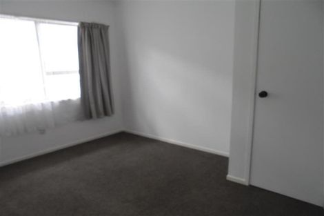 Photo of property in 1/28 Pahi Place, West Harbour, Auckland, 0618