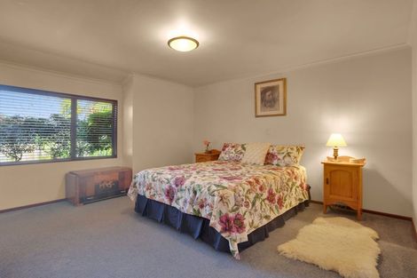 Photo of property in 42 Ayrshire Drive, Grandview Heights, Hamilton, 3200